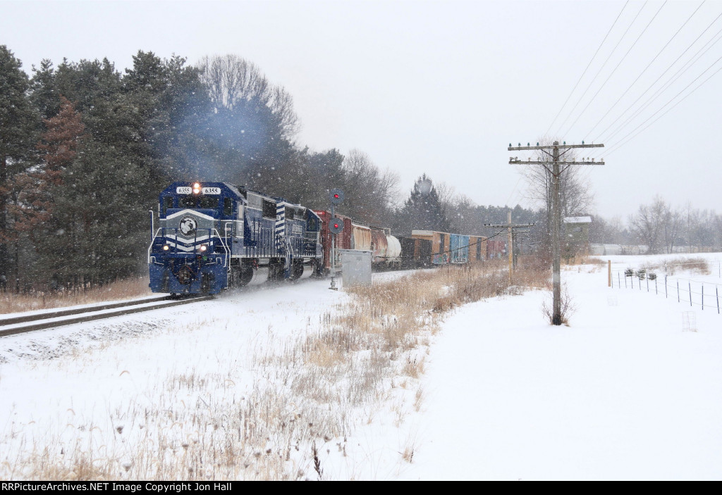 Lake State's Z127 heads south with traffic for the CSX interchange at Wixom